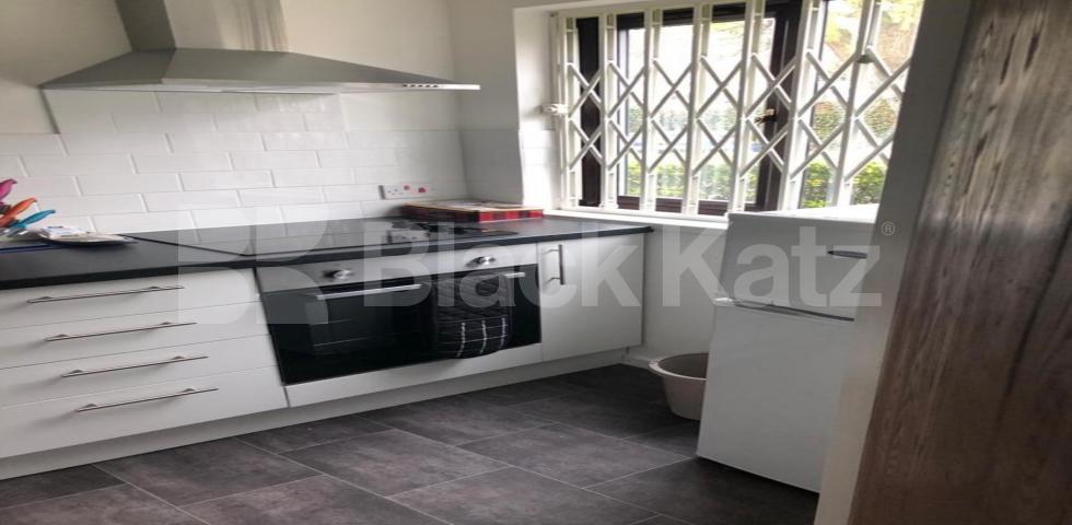 			1 Bedroom, 1 bath, 1 reception Ground Floor Flat			 Deanery Close, East Finchley